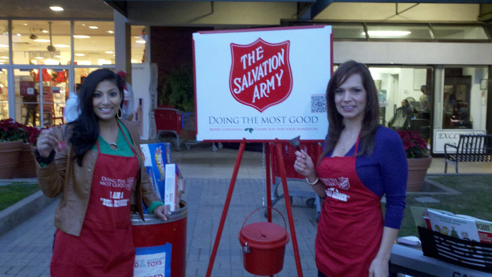 salvation army bell ringer 2012